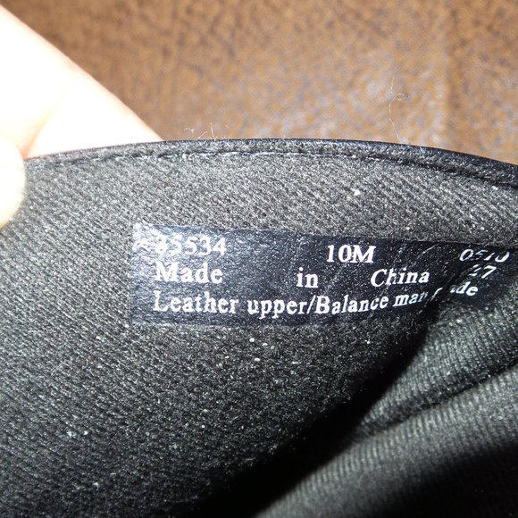 *SOLD* Clarks Black Leather Mule Slide - Picture 6 of 6